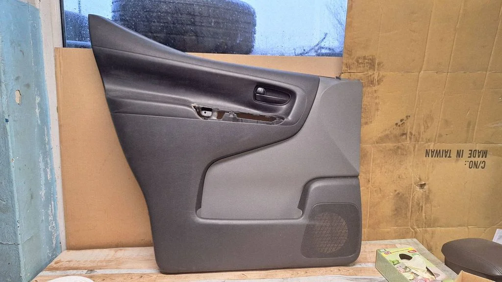 Front door card panel trim 809013LM6A