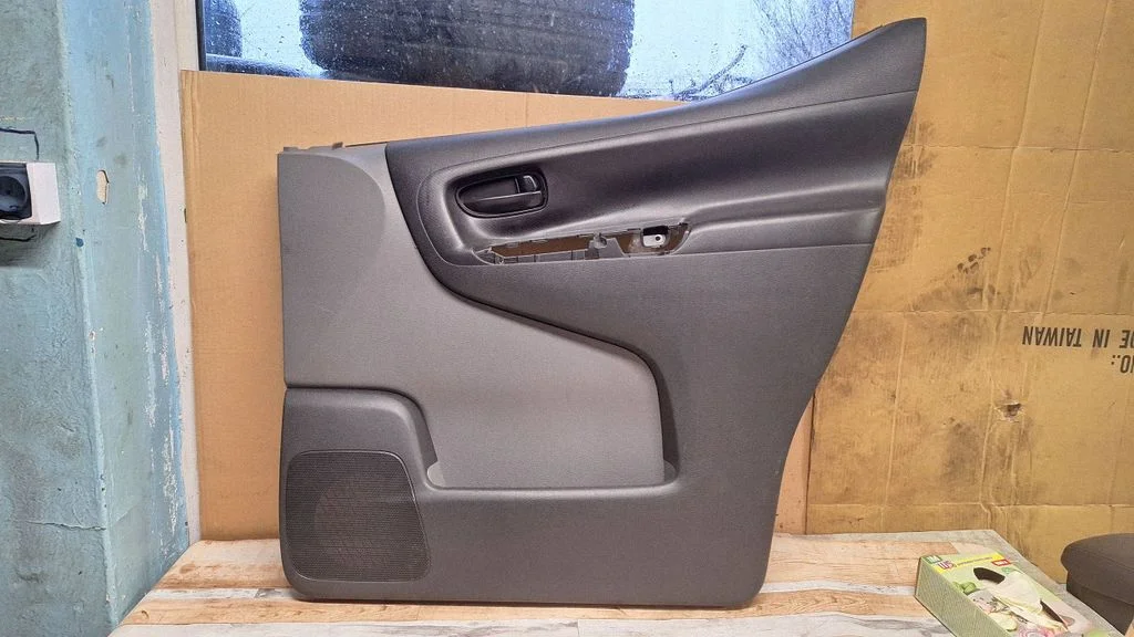 Front door card panel trim 809003LM6A