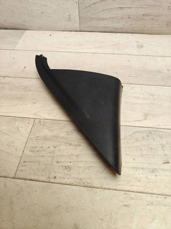 Other front door trim element – Honda Accord (2003-2007)