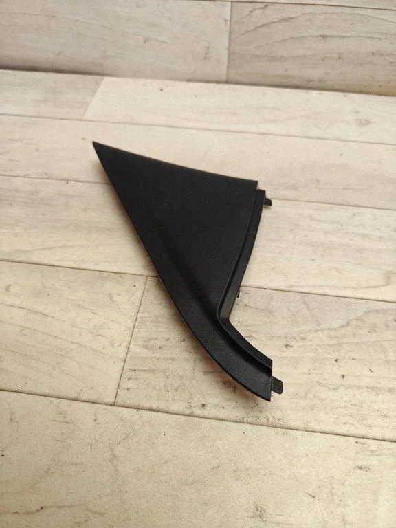 Other front door trim element – Honda Accord (2003-2007)