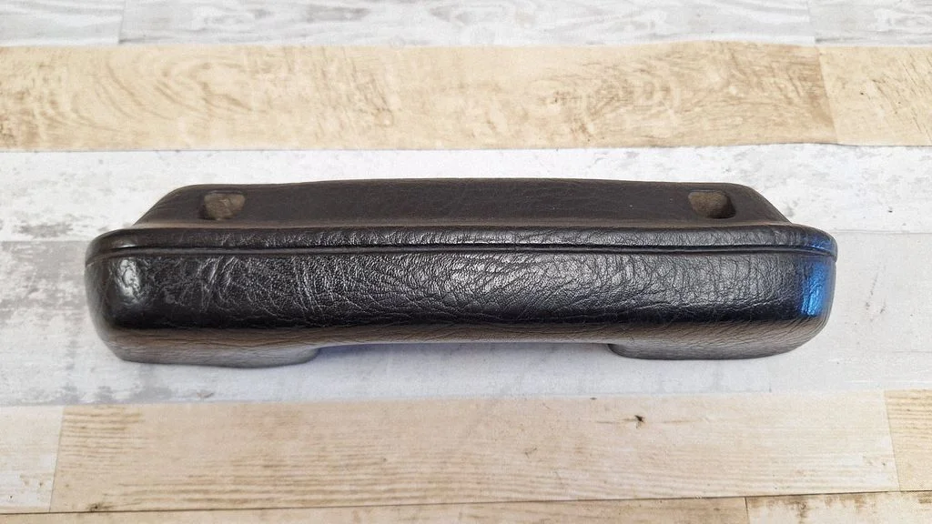 Other front door trim element 811867173C