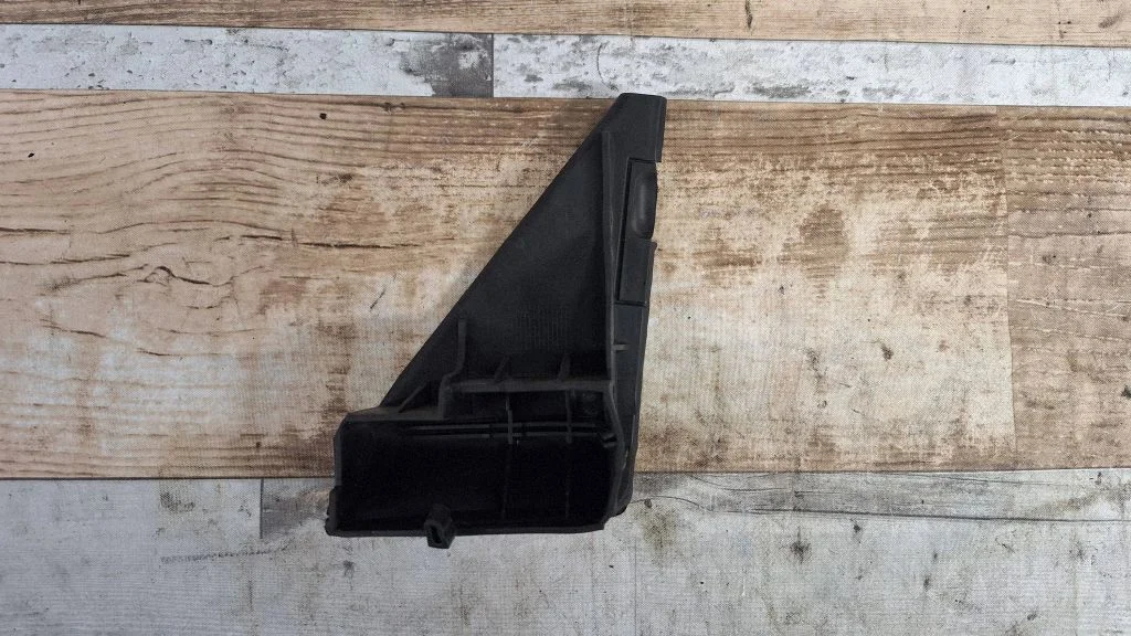 Muu tagumise ukse viimistluse osa – Volvo XC90 (2003-2006)