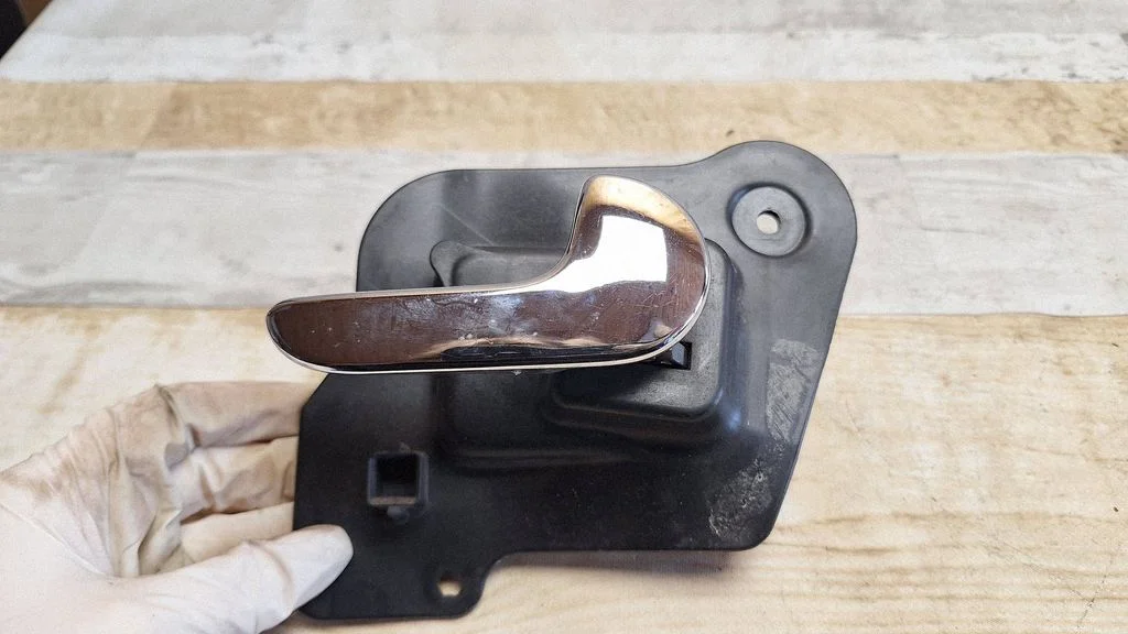 Rear door interior handle trim – Opel Meriva A (2003-2010)