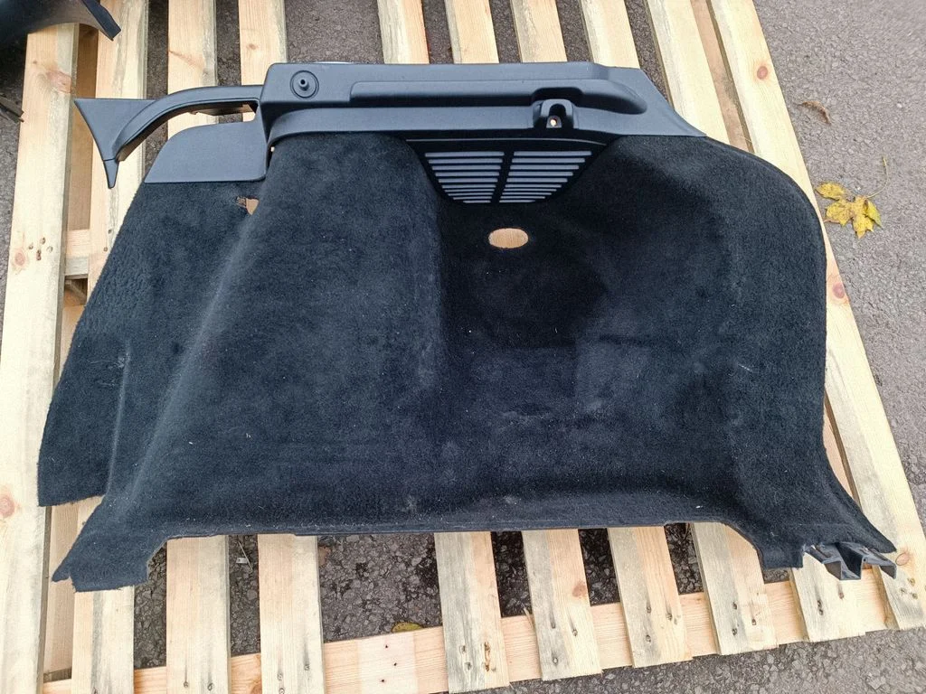 Trunk/boot lower side trim panel BJ3245430