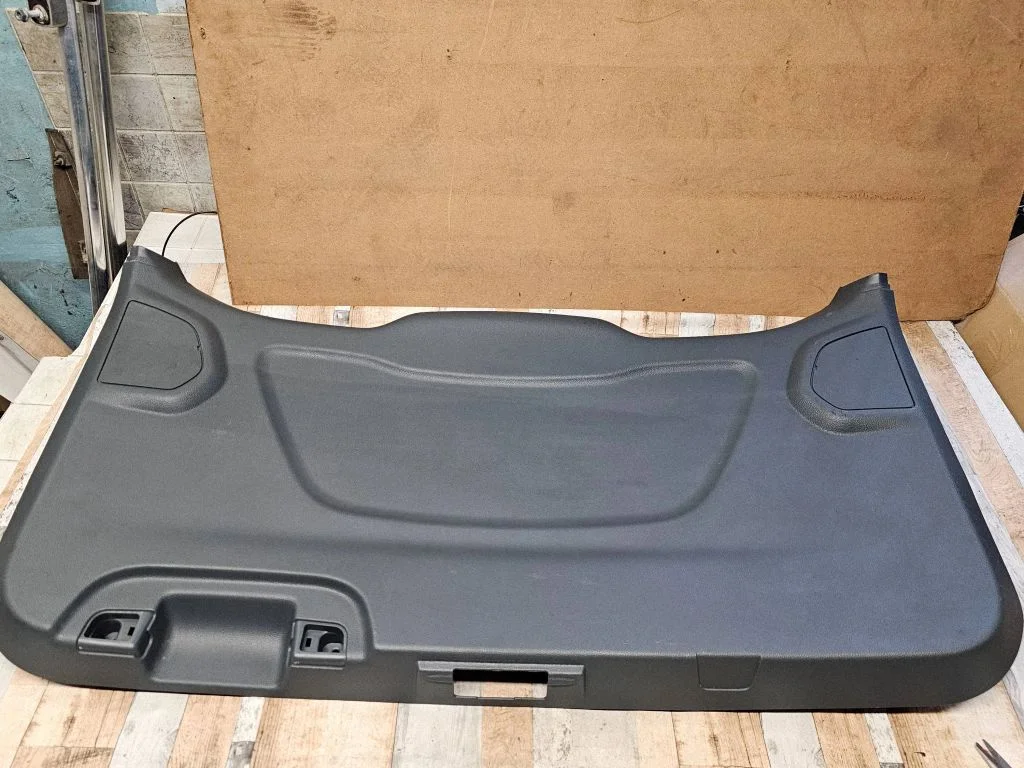Trunk/boot trim cover AM51R40411ADW