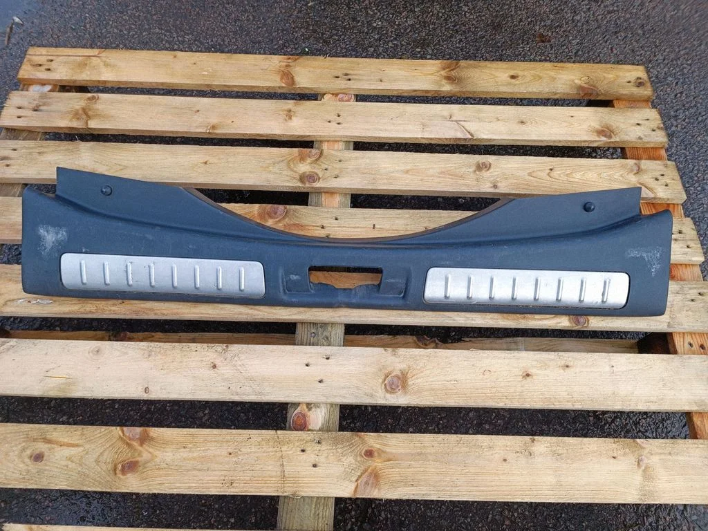 Trunk/boot sill cover protection BJ3M113A10AD8PVJ