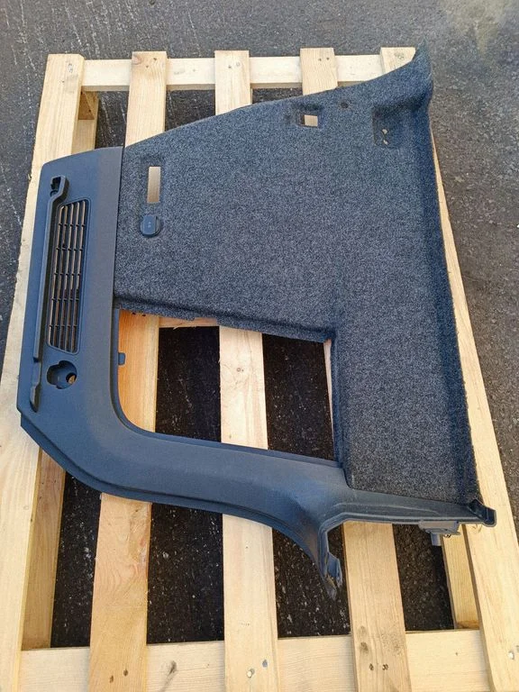 Trunk/boot side trim panel – Volkswagen Tiguan (2007-2016)