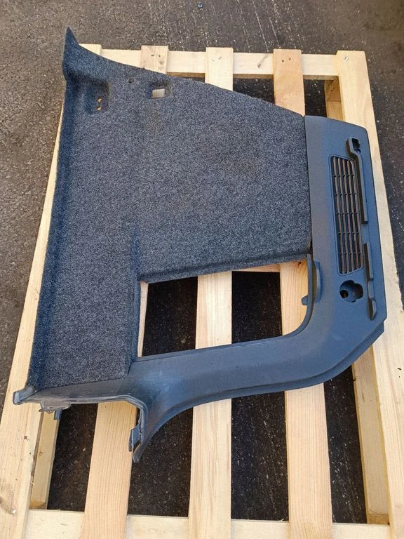 Trunk/boot side trim panel – Volkswagen Tiguan (2007-2016)