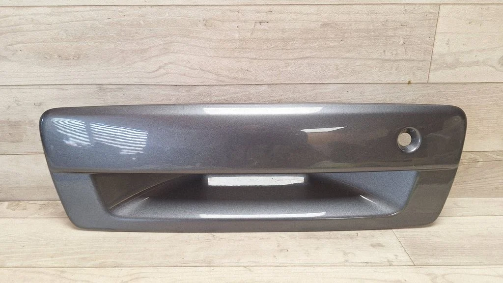 Tagaluugi luku viimistlus – Mitsubishi Outlander (2007-2012)