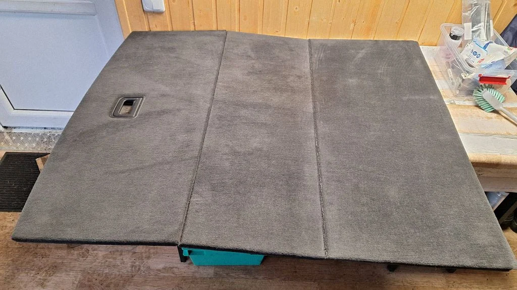 Trunk/boot floor carpet liner – Audi A6 Allroad C6 (2006-2011)