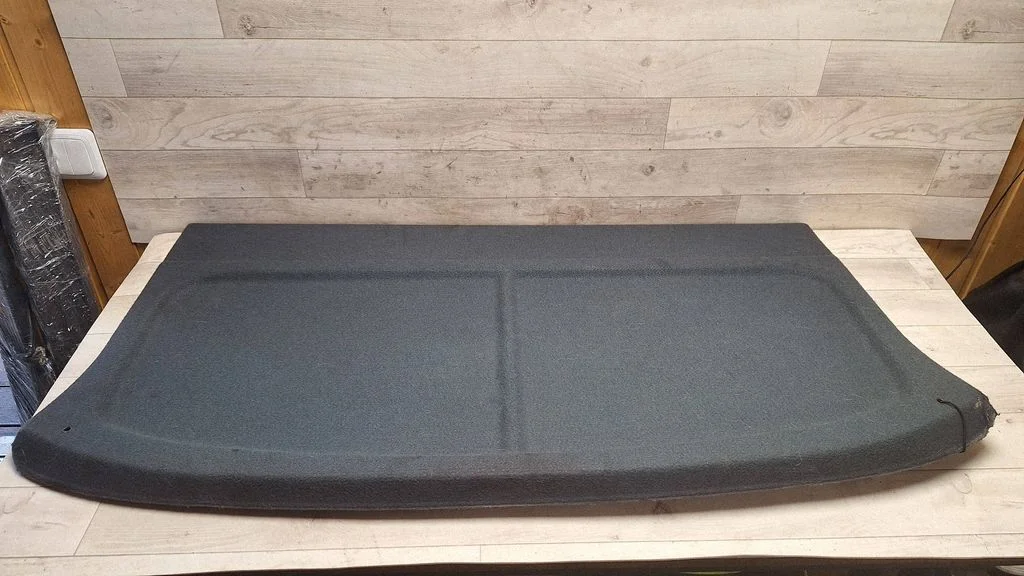 Parcel shelf
