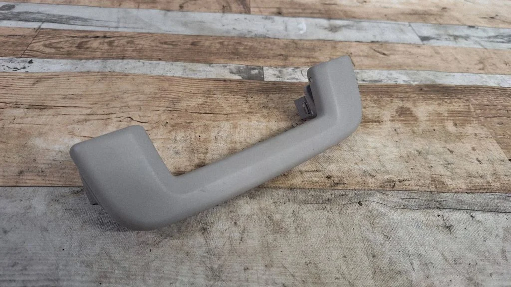 Front interior roof grab handle – Volvo V50 (2008-2012)