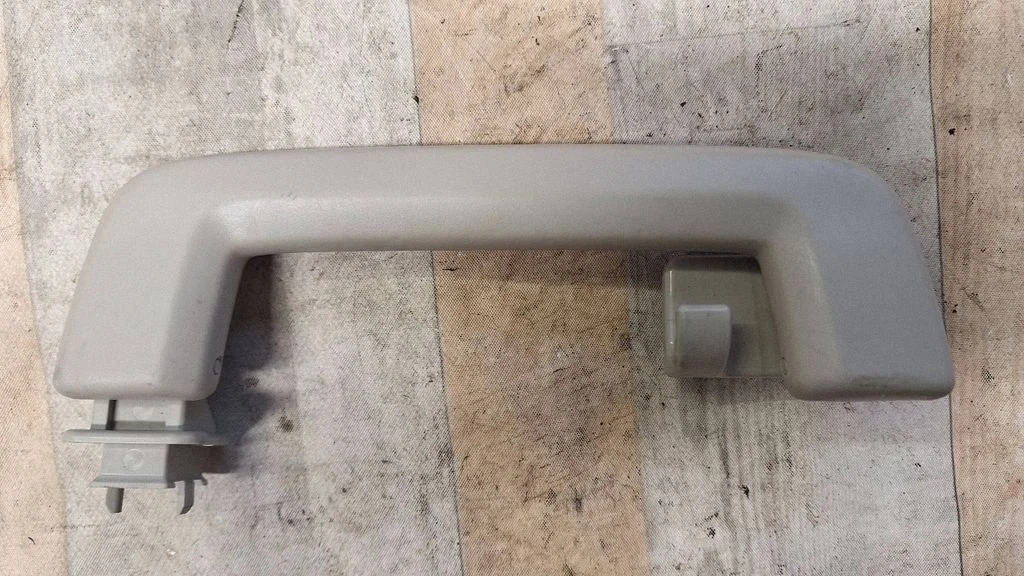 Rear interior roof grab handle 3M51R045B14