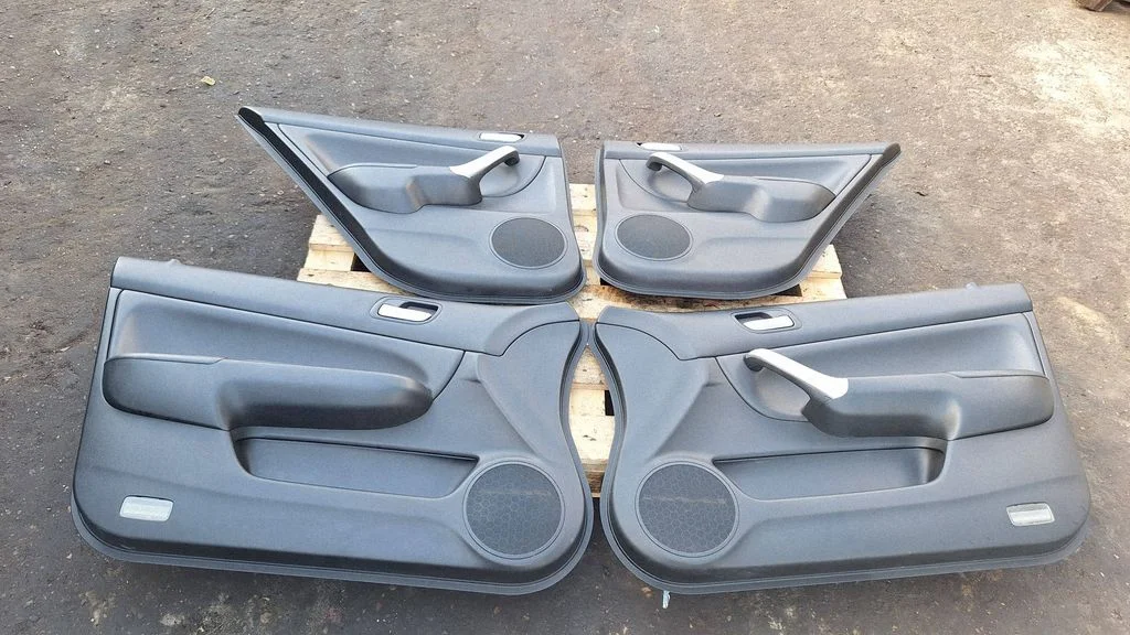 Uste siseviimistluse komplekt – Honda Accord (2003-2007)
