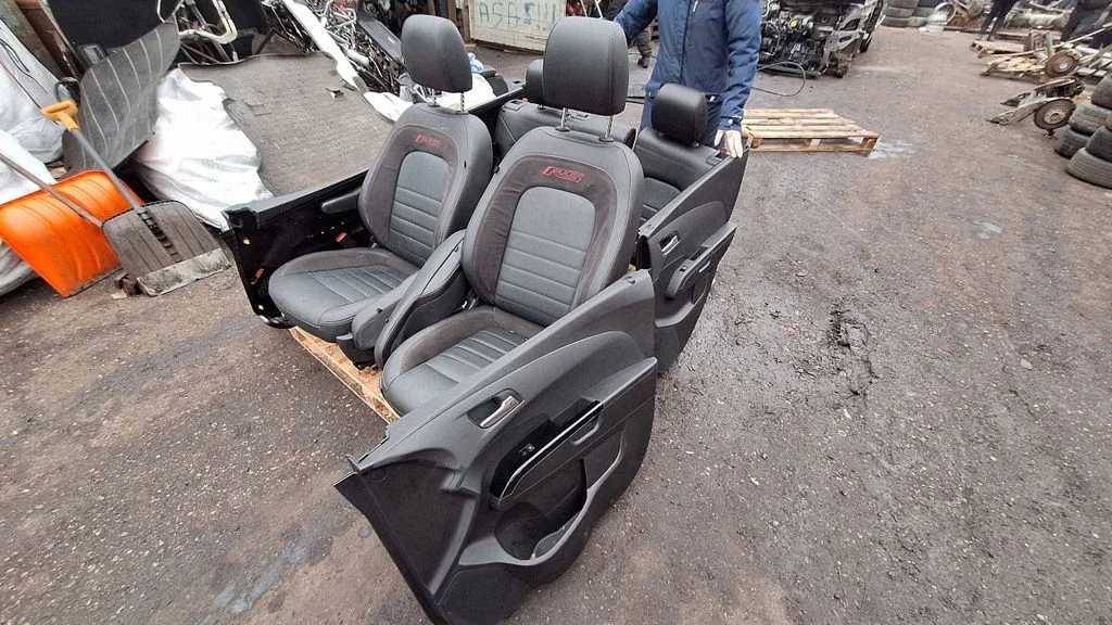 Seat set – Chevrolet Sonic (2011-2015)