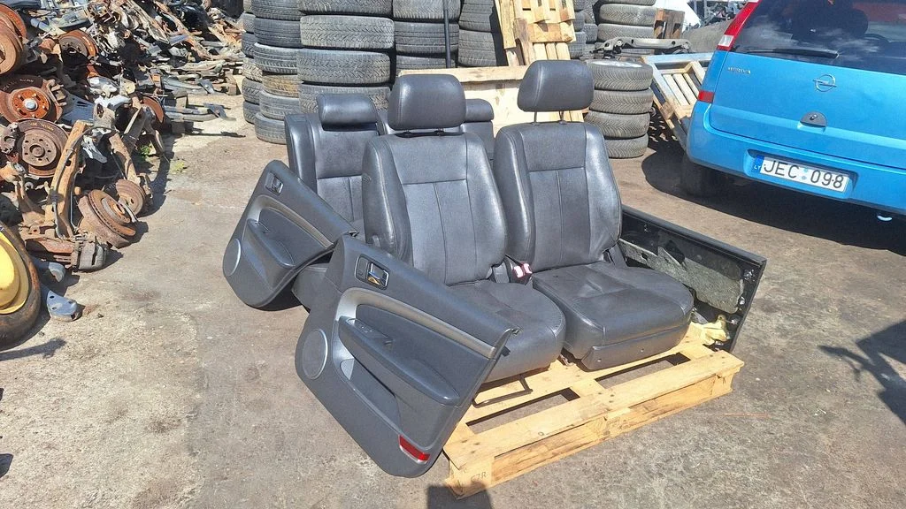 Seat and door cards trim set