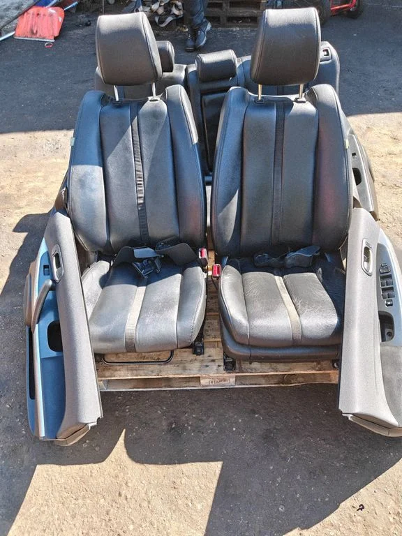 Seat and door cards trim set