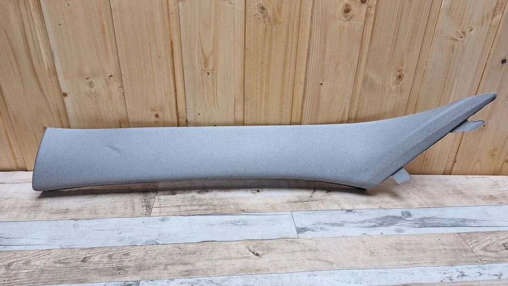 (A) pillar trim 7220995