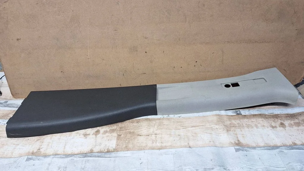 (B) pillar trim (top) – Ford Transit Custom (2013-2023)