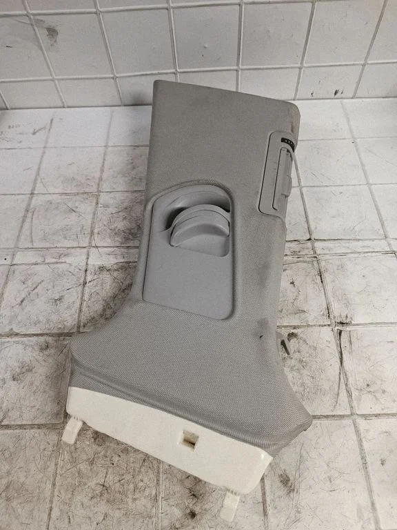 (B) piilari kate (ülemine) – Audi A6 S6 C7 4G (2011-2018)