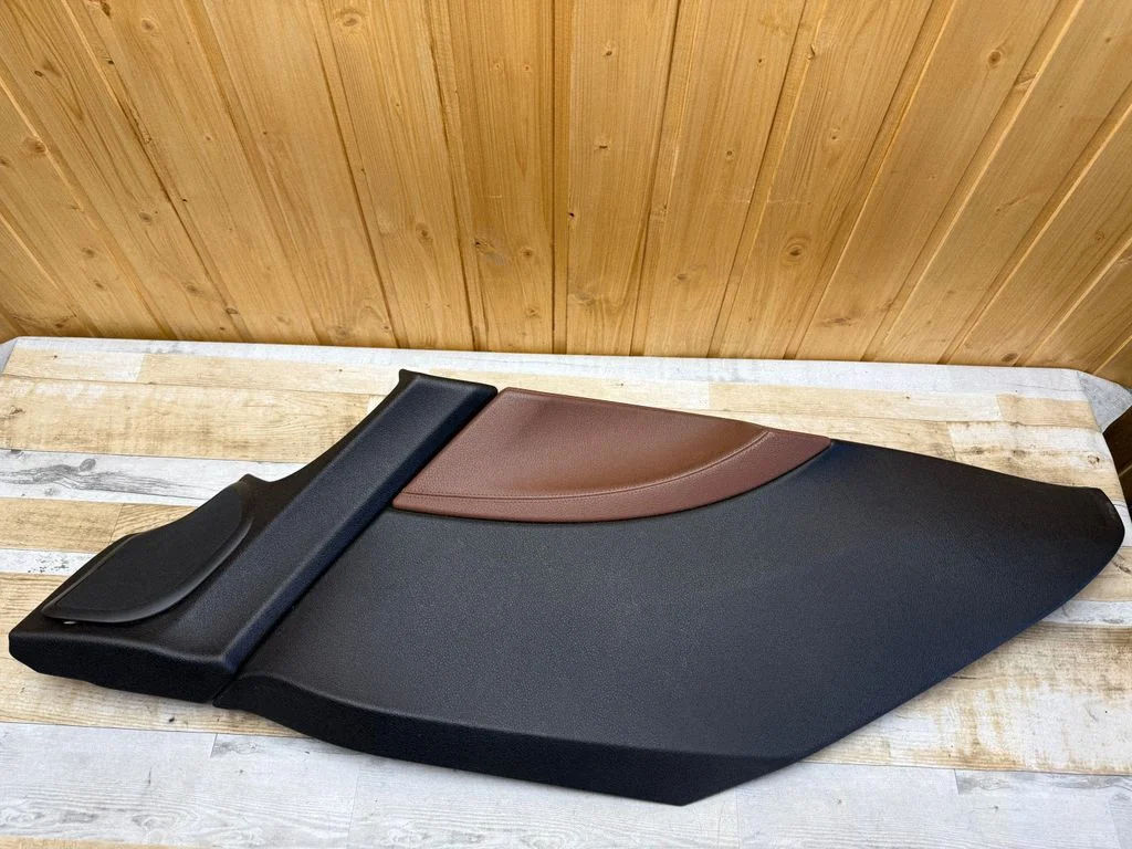 (B) pillar trim (bottom) 1747002