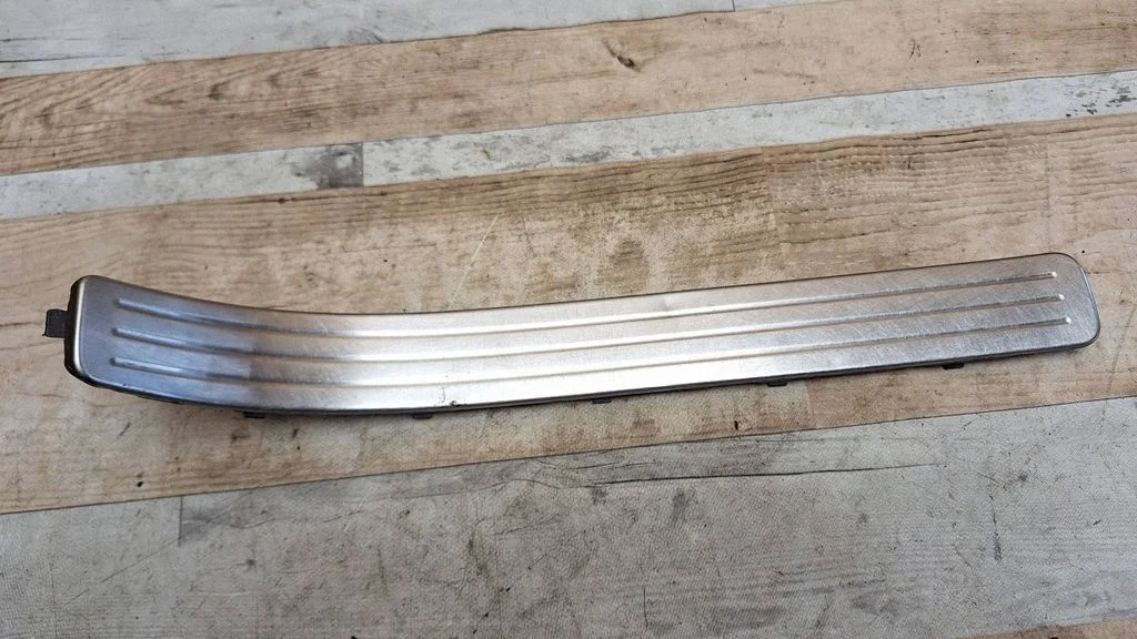 Rear sill trim cover 7L0853794C