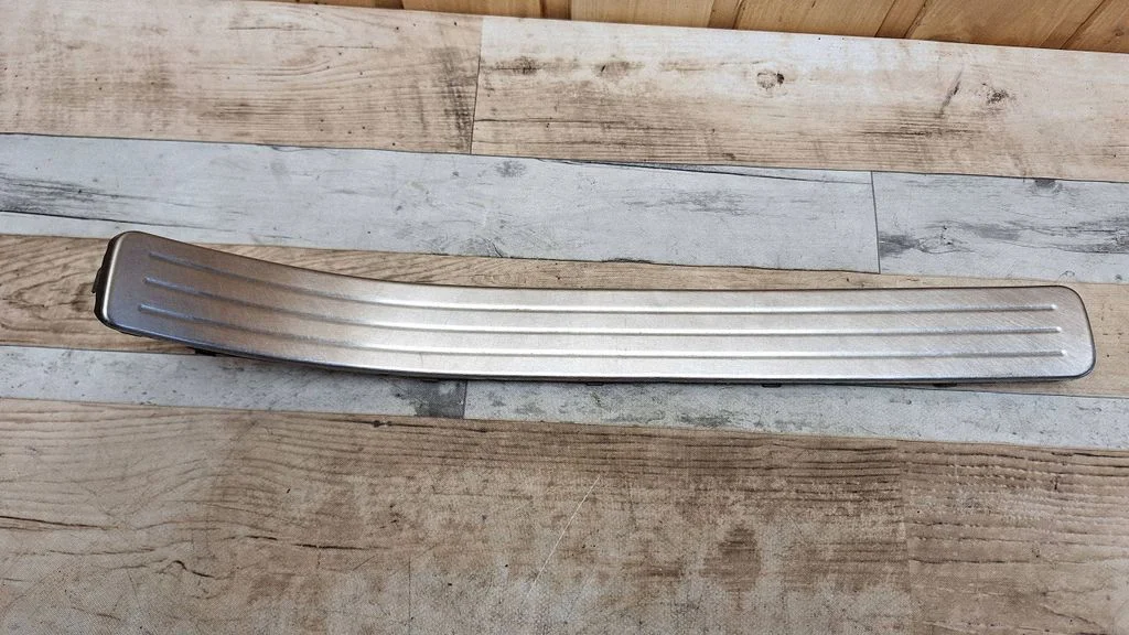 Rear sill trim cover 7L0853793C