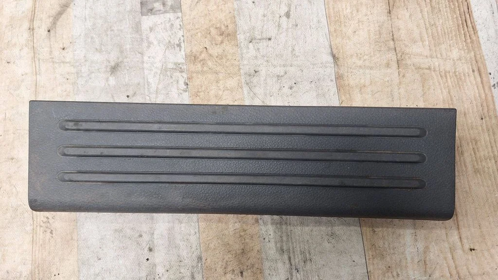 Tagalävise kate (sisemine) – Ford Ranger (2012-2018)