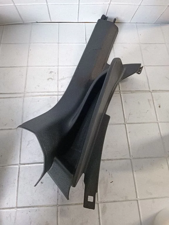 Rear seat side bottom trim – Volkswagen Tiguan (2007-2016)