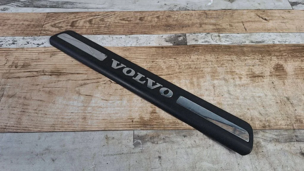 Rear sill trim cover 8659961