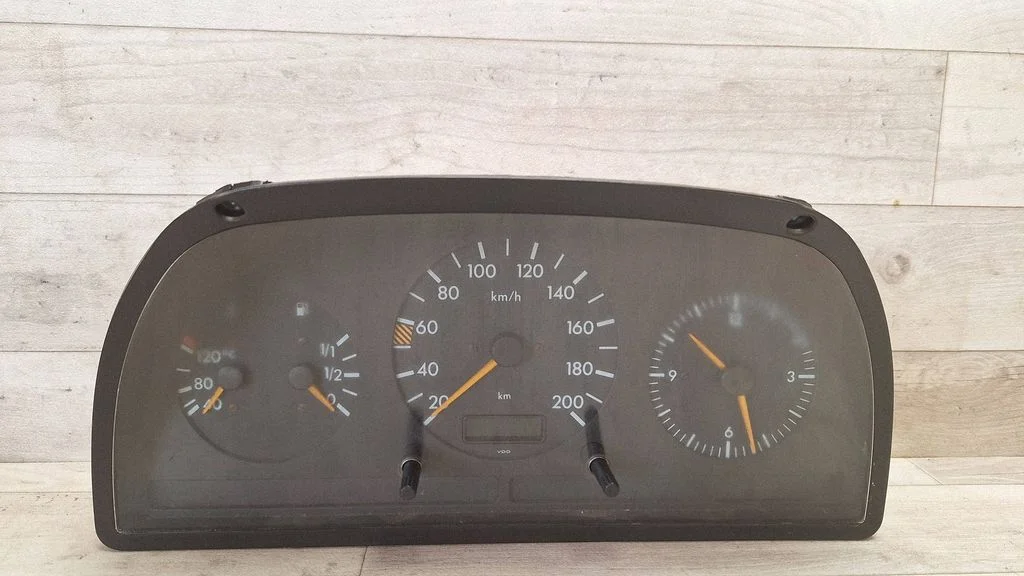 Speedometer (instrument cluster) MB0005428401