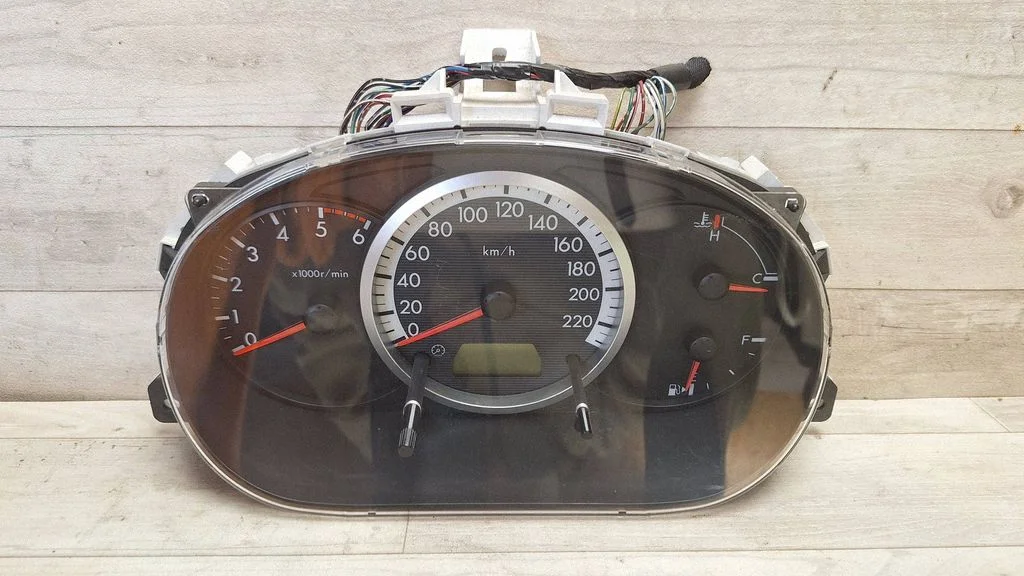 Speedometer (instrument cluster) C23555430