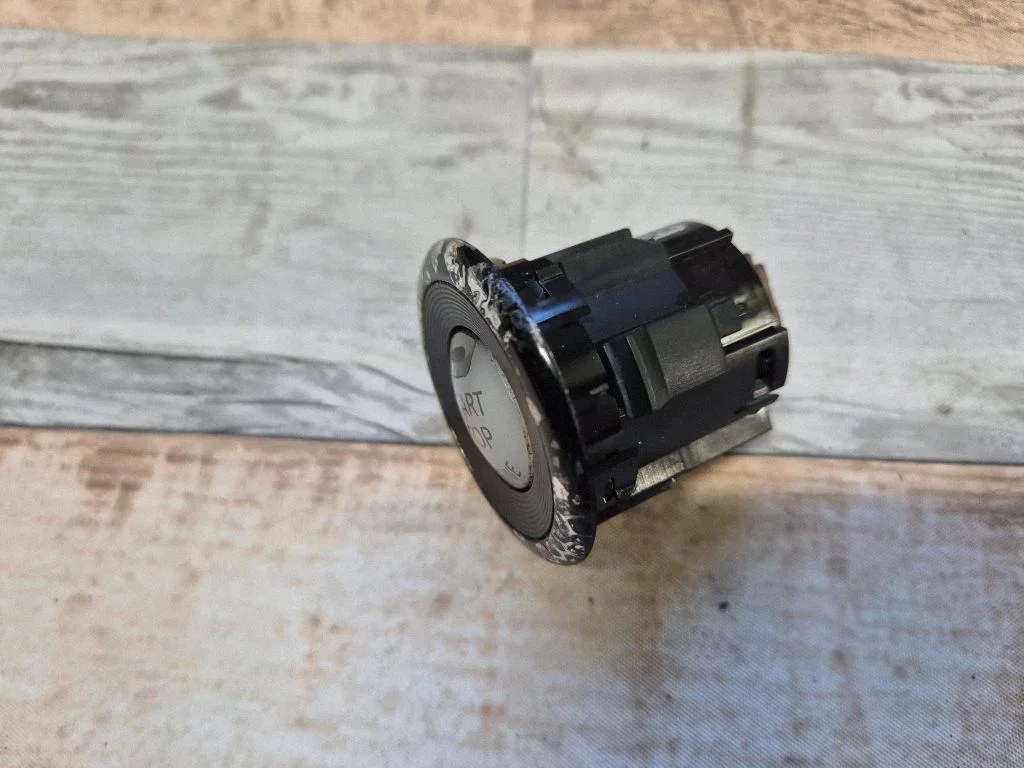 Engine start stop button switch 285903JA0A