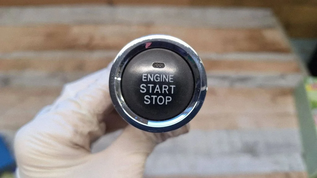 Engine start stop button switch 15A7101