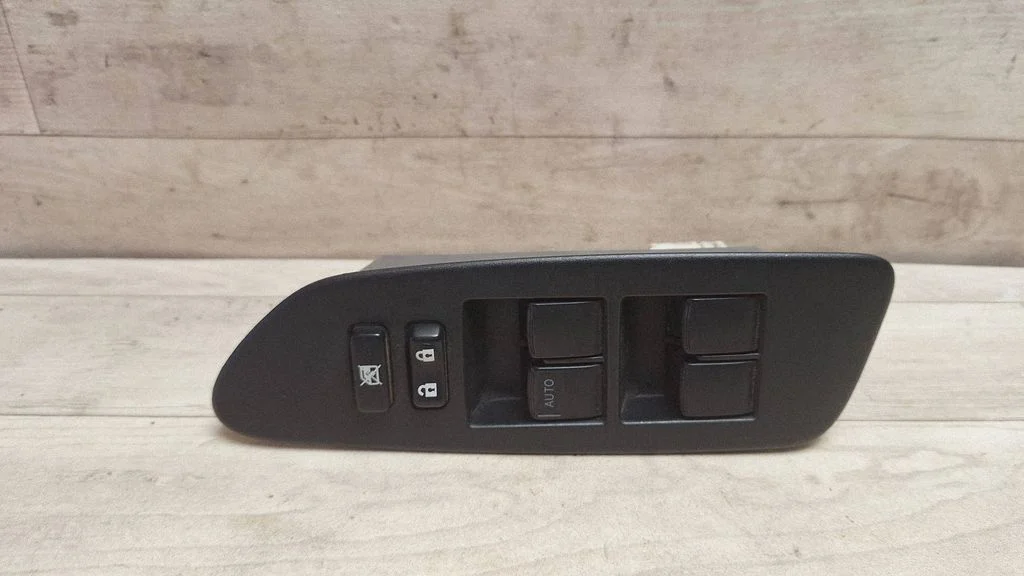 Electric window control switch 7423202550