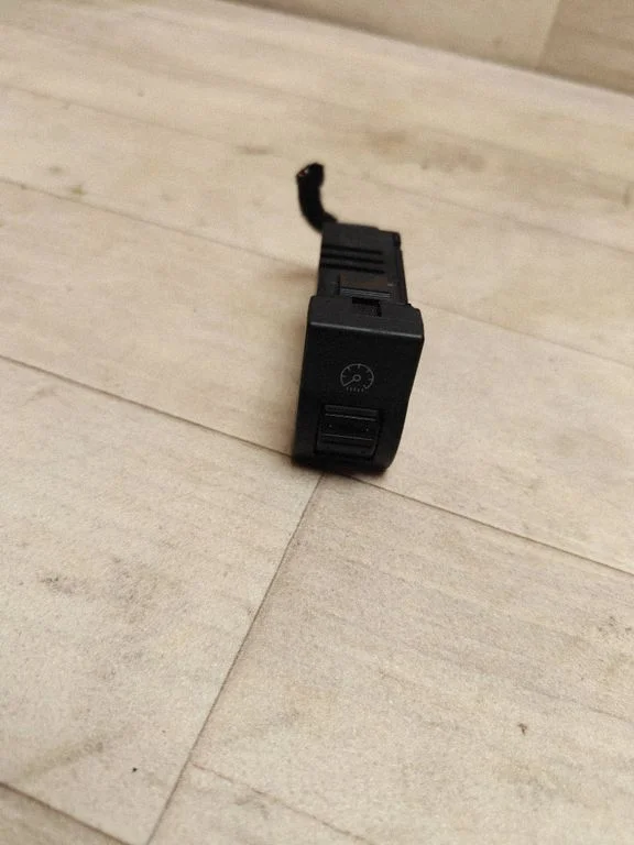 Panel lighting control switch BP4K666R0