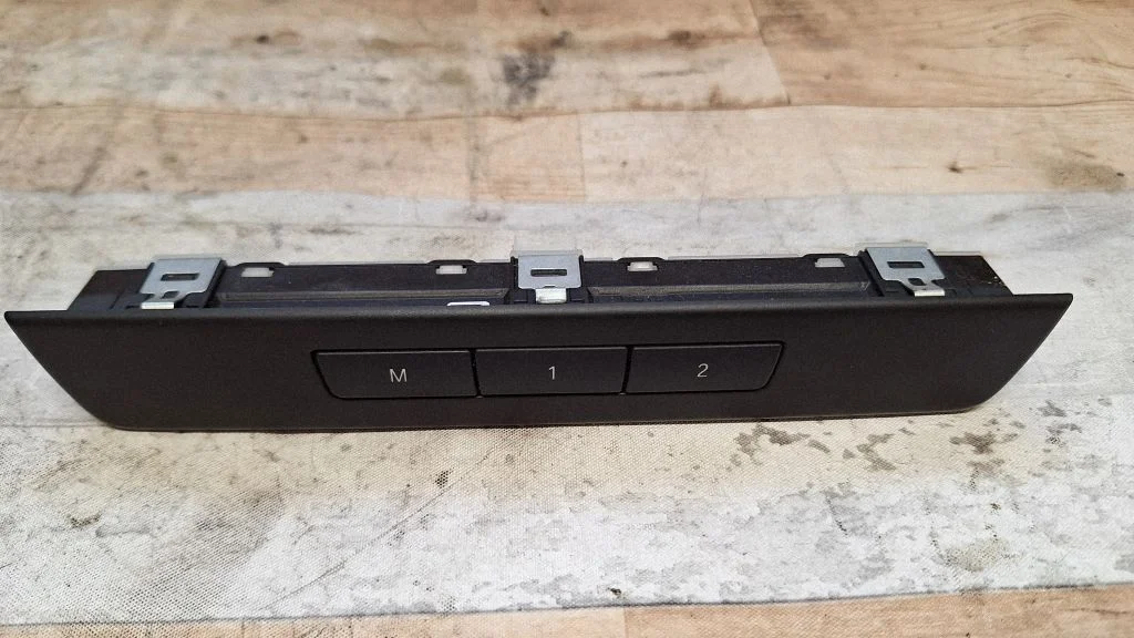 Seat memory switch – BMW 7 Series F01 F02 F03 F04 (2008-2016)