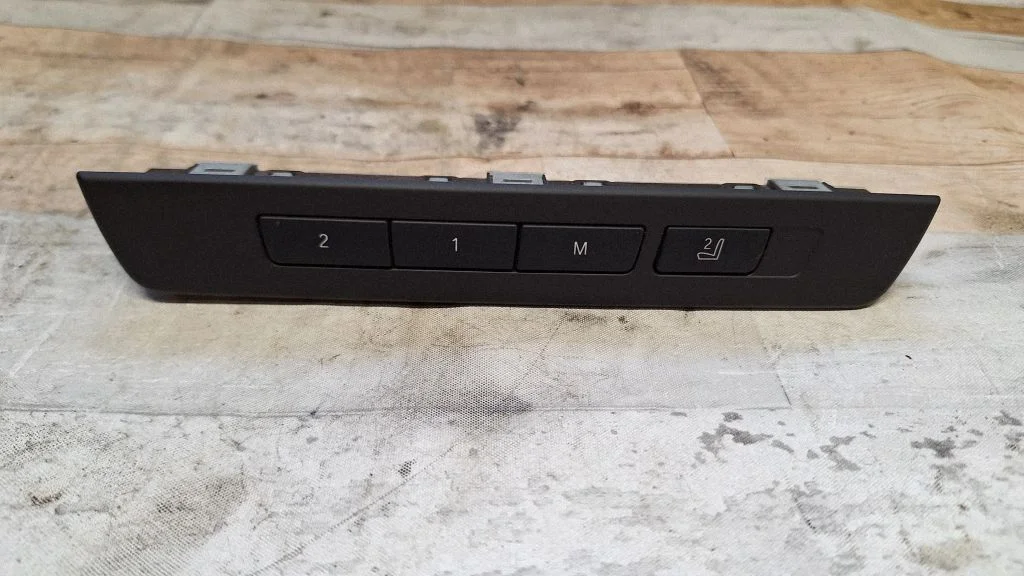 Seat memory switch – BMW 7 Series F01 F02 F03 F04 (2008-2016)