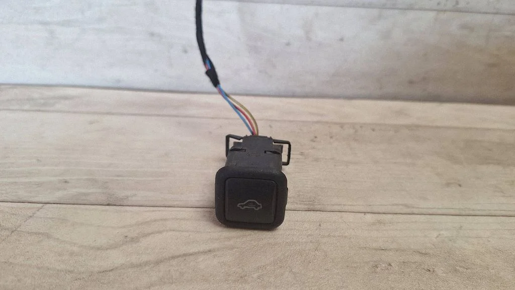 Alarm switch – Skoda Roomster (5J) (2006-2015)