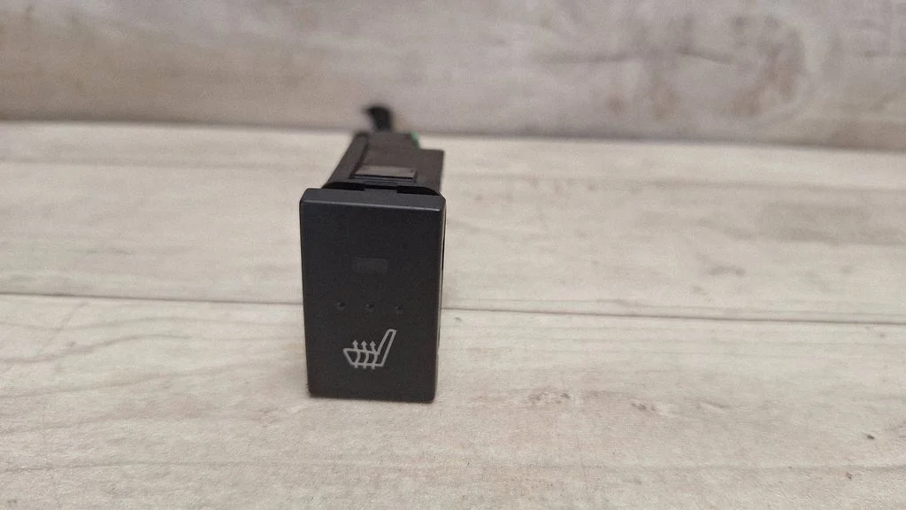 Seat heating switch 03750321