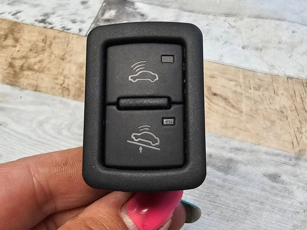 Alarm switch – Audi A6 Allroad C6 (2006-2011)