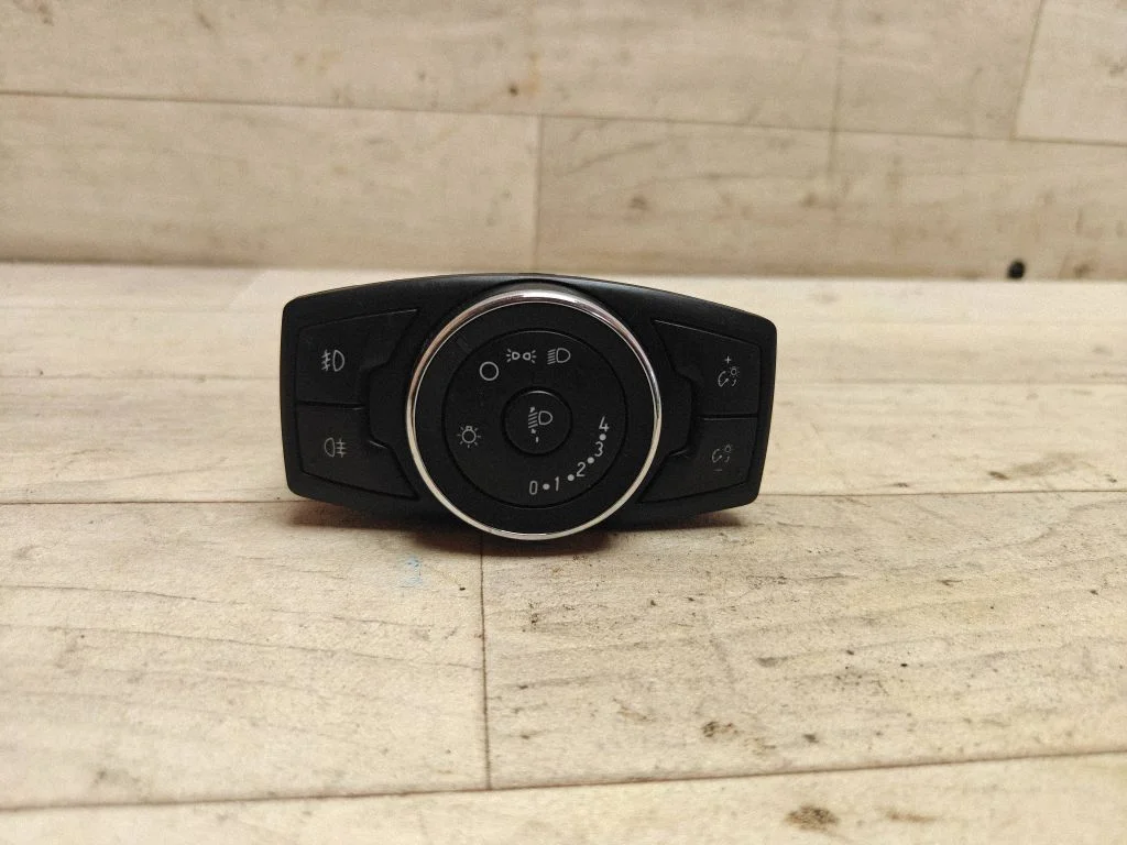 Light switch – Ford Mondeo MK V (2014-)
