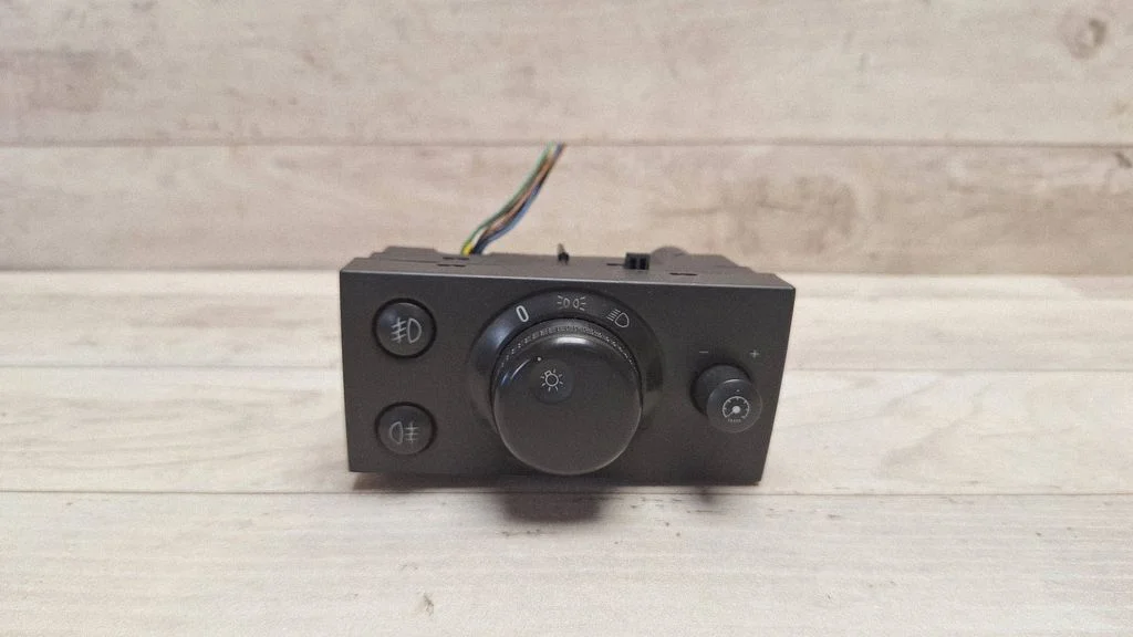 Light switch 13177067