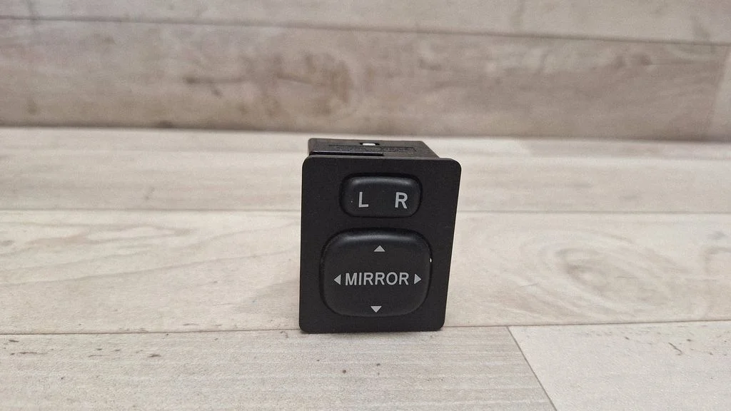 Wing mirror switch 183574