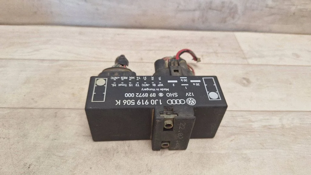 Coolant fan relay 1J0919506K