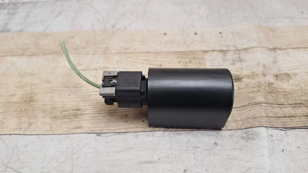 Coolant fan relay 9656112480