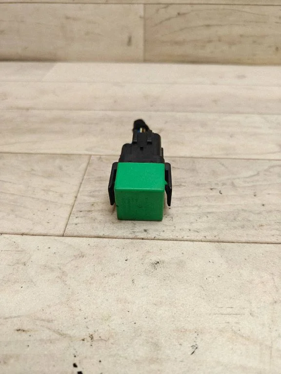 Other relay 12V35A03531