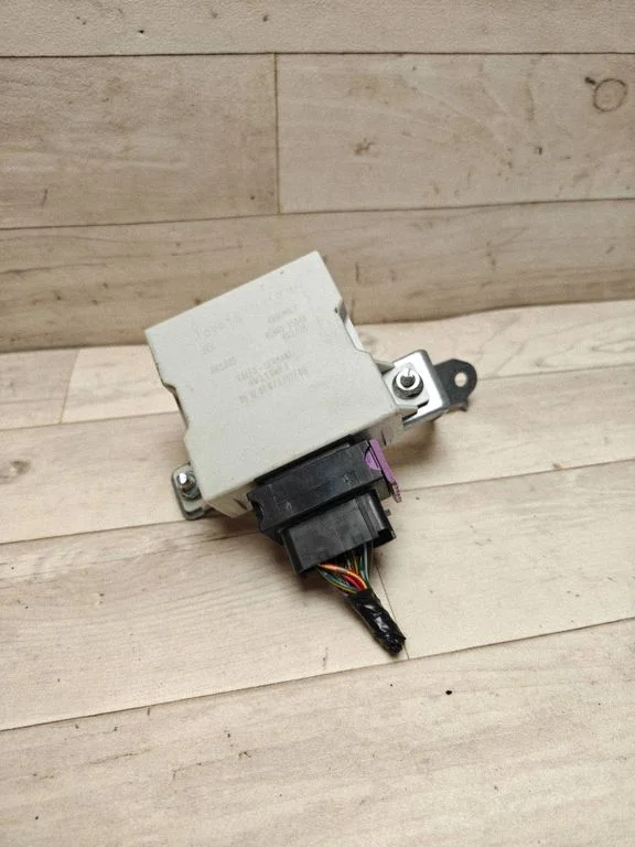 Window wiper relay 8594005040