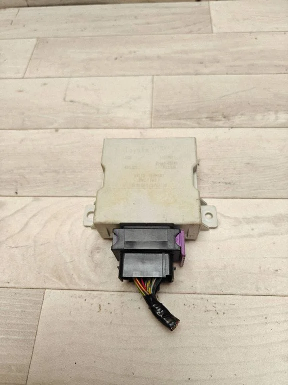 Window wiper relay 8594005040