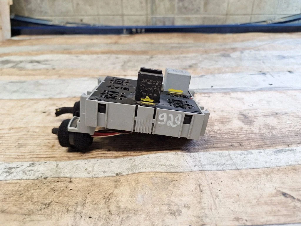 Releede paigaldusplokk – Volkswagen Touareg I (2002-2010)
